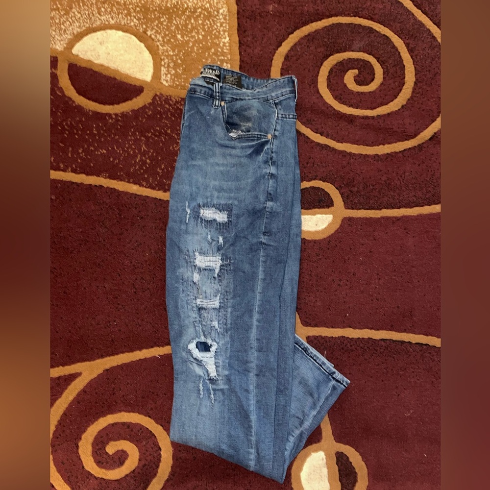 Men Distressed Blue Jeans size 40 stretchy